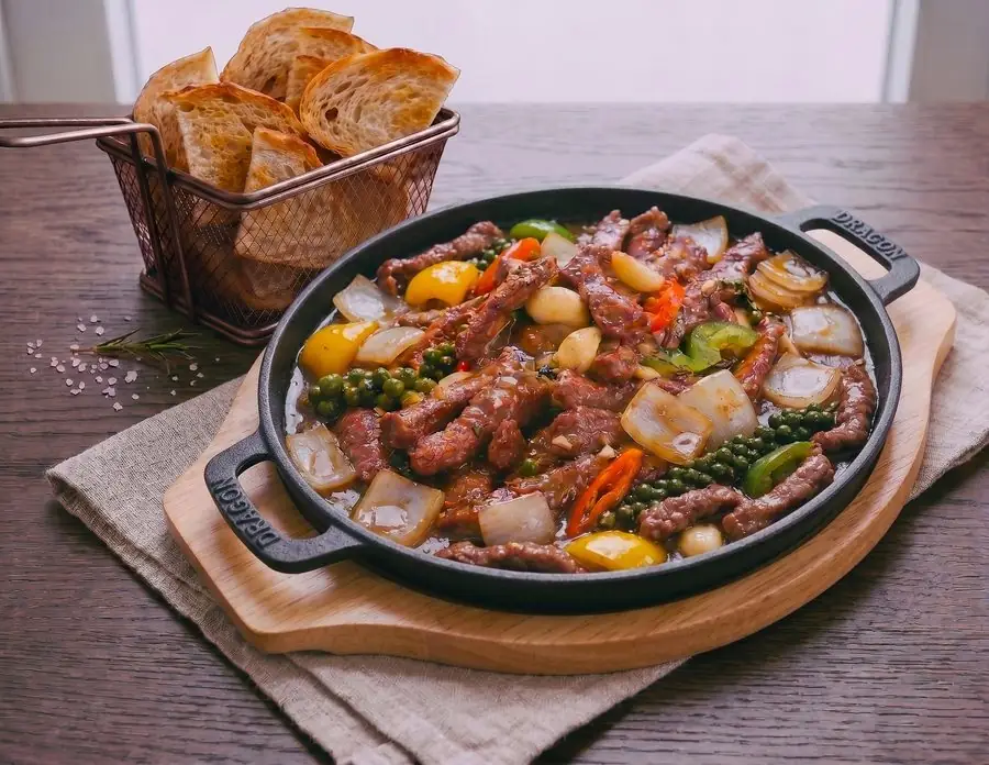 Bò cháy tỏi tiêu xanh hạt dổi
