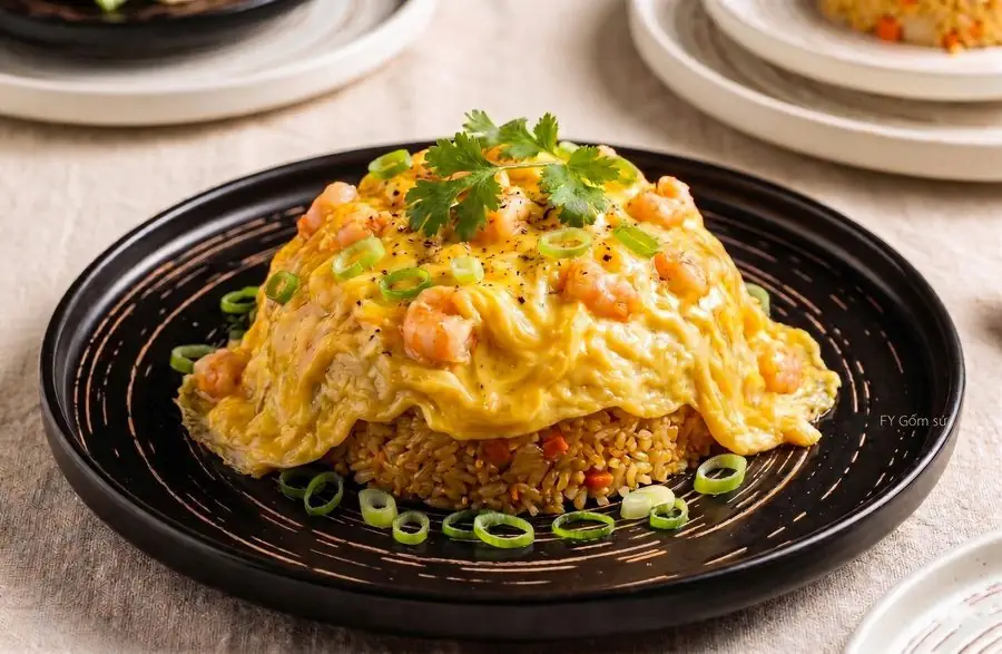Cơm chiên tôm trứng chảy